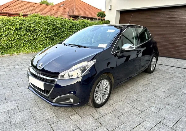 samochody osobowe Peugeot 208 cena 40000 przebieg: 80000, rok produkcji 2018 z Turek